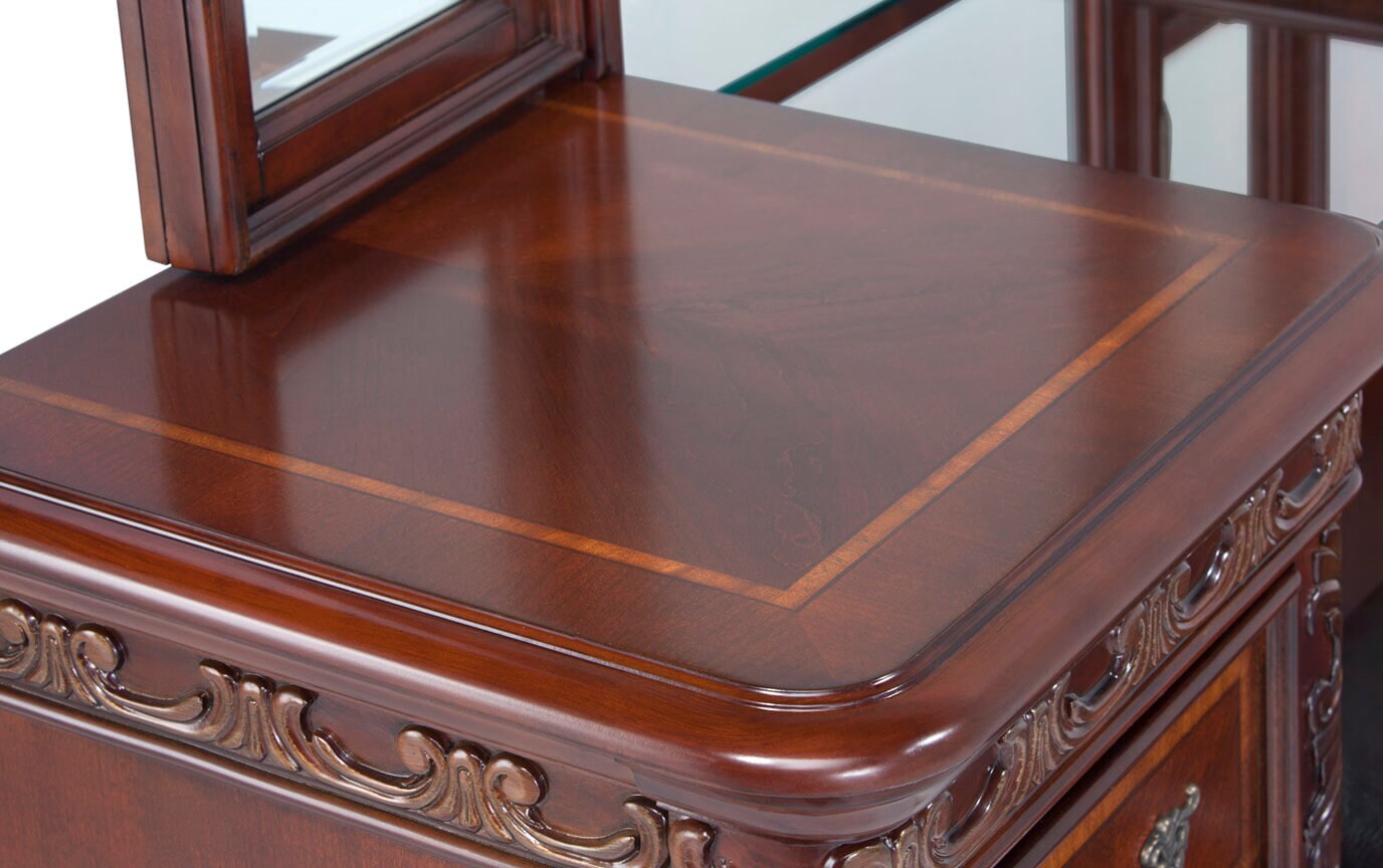 Majestic Bedroom Set