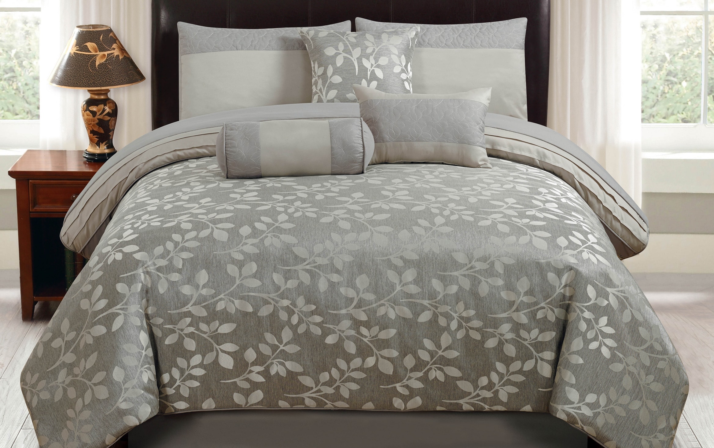comforter set for 8 queen mattress