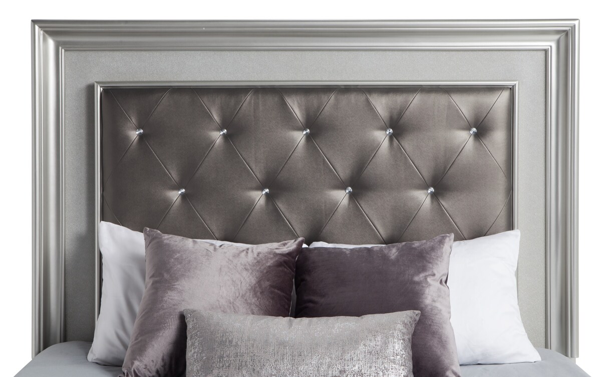 Diva II 4 Piece Queen Bedroom Set with Vanity and Nightstand with