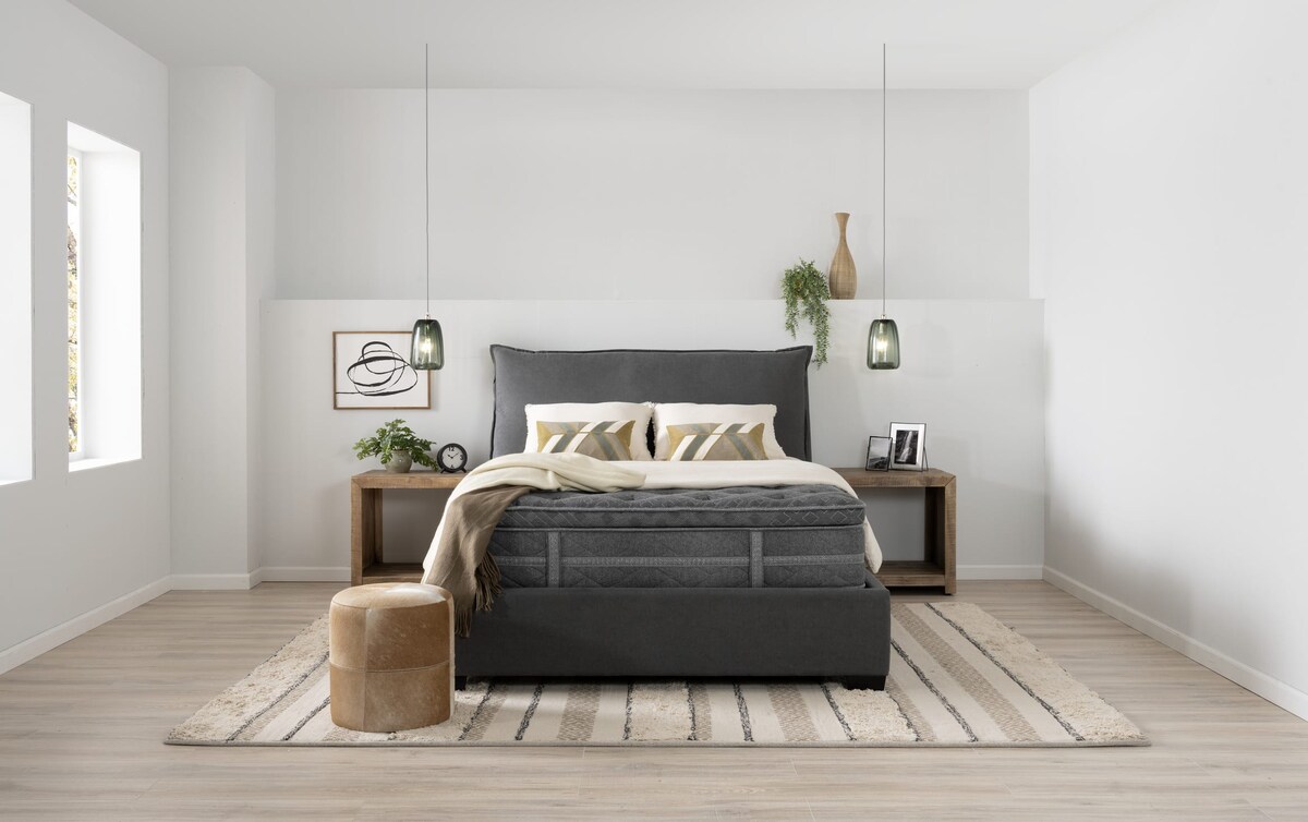 Power Bob Elite wtih Treasure California King Pillow Top Plush Mattress