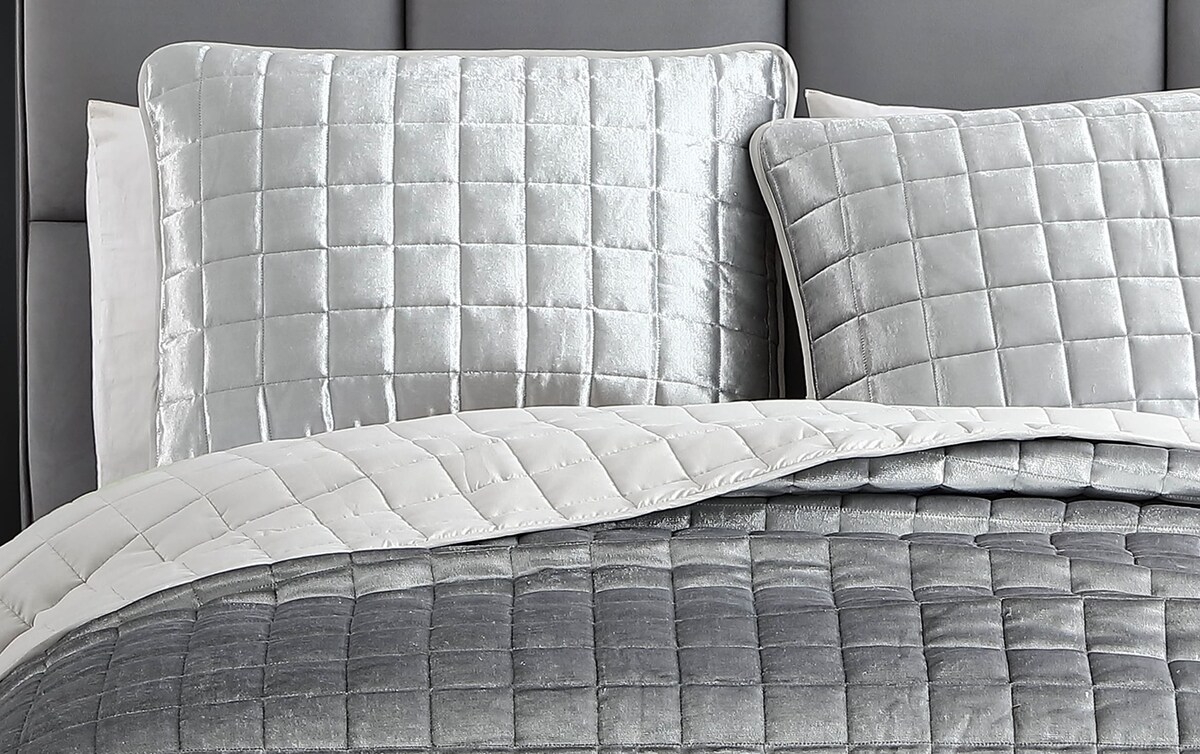 Angi 3 Piece King Silver Comforter Set silver_color