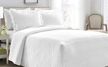 Philly 3 Piece King White Bedspread Set | Bob's Discount Furniture ...